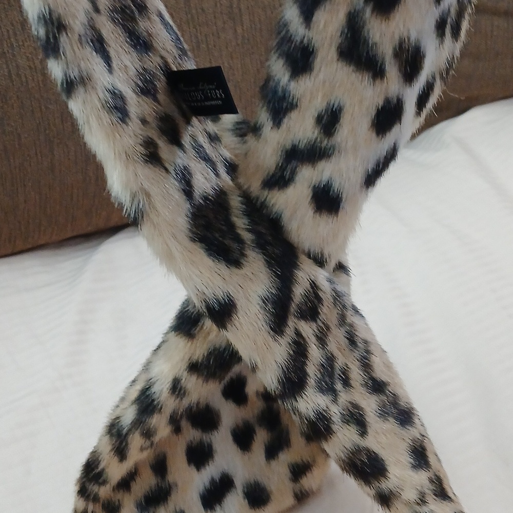 Donna Salyer's Faux Fur Pull Thru Scarf - Picture 2 of 5